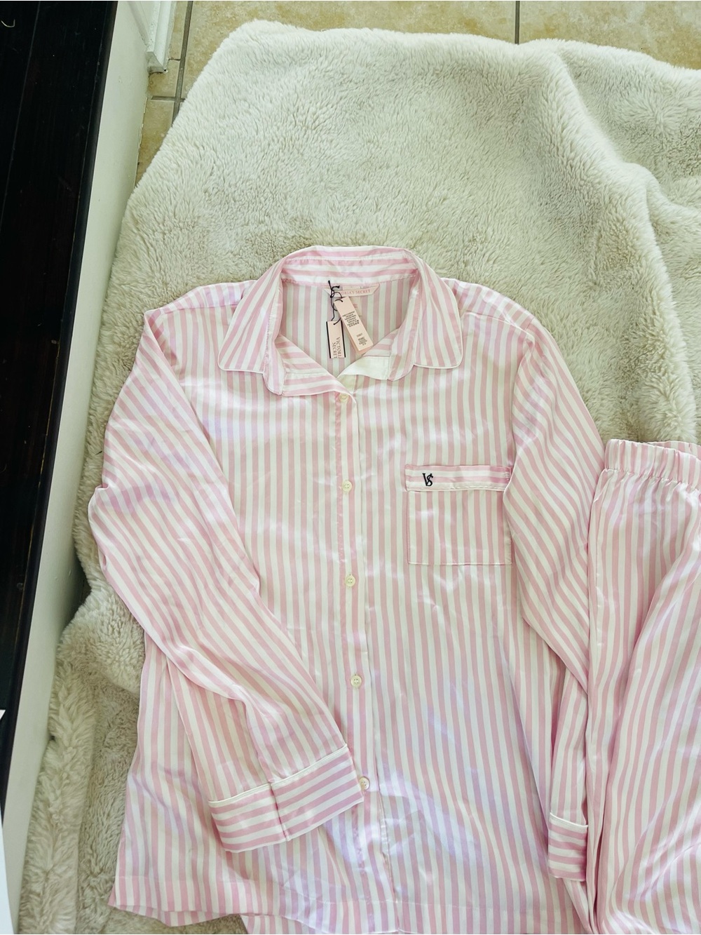 Victoria Secret Iconic Signature Pink Striped Satin Pajama Set - Light Pink - Picture 6 of 15